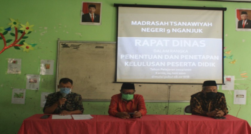 RAPAT PENENTUAN KELULUSAN KELAS IX TAHUN 2019/2020 MTsN 9 NGANJUK